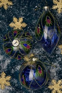 169101-SassBellw-32670-Peacock-feathers-Bauble-20191022-030-W-category