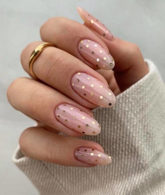 roze-gouden-polkadot-nagels