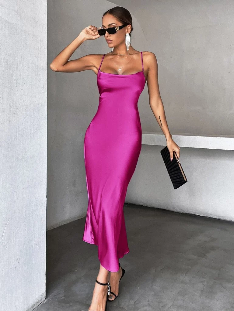roze-satijnen-jurk-slipdress