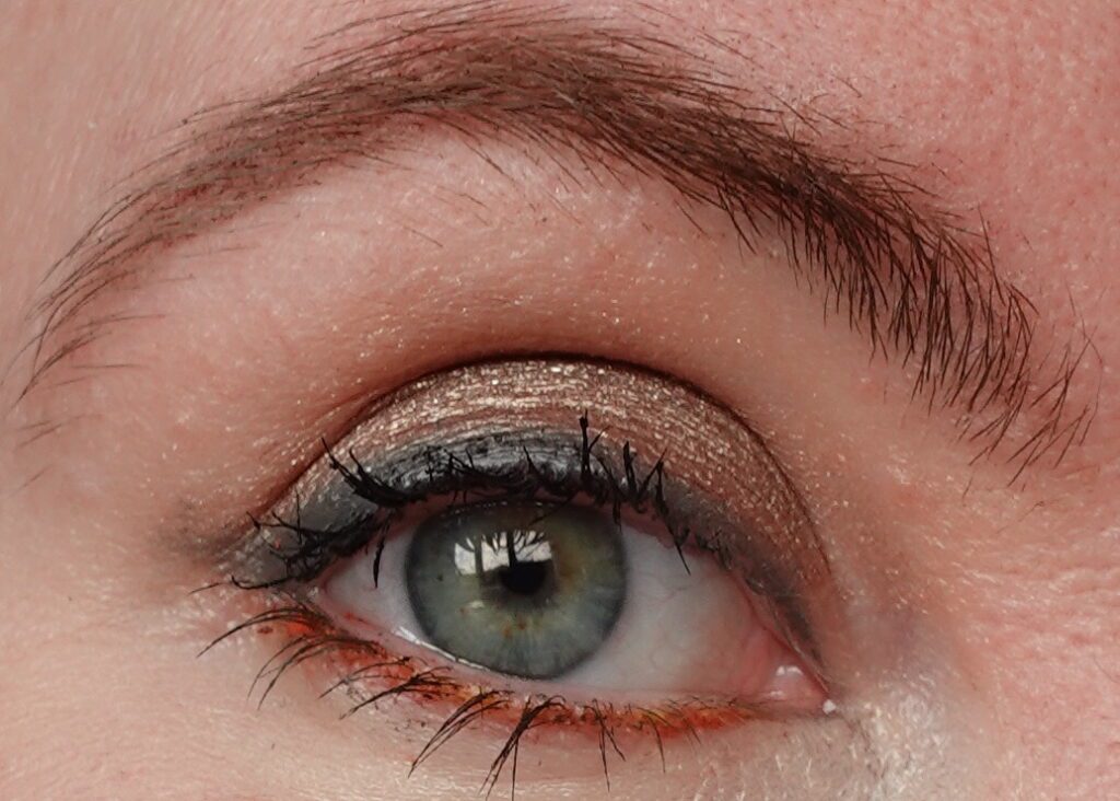 oranje-eyeliner-make-up