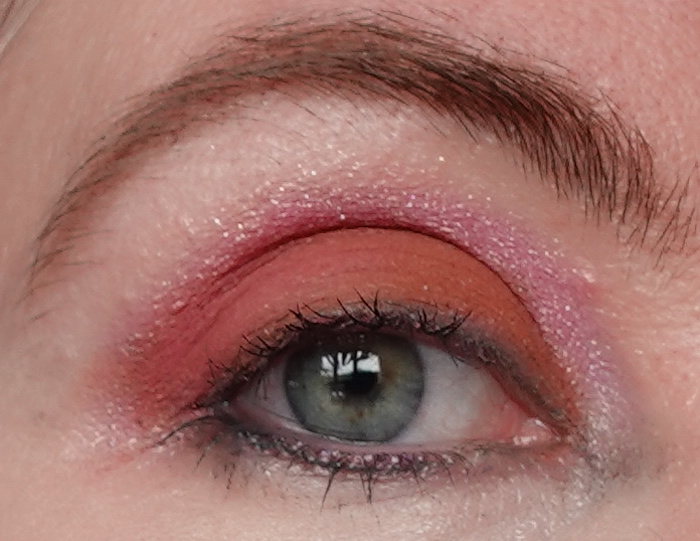 donkeroranje-roze-oogschaduw-look