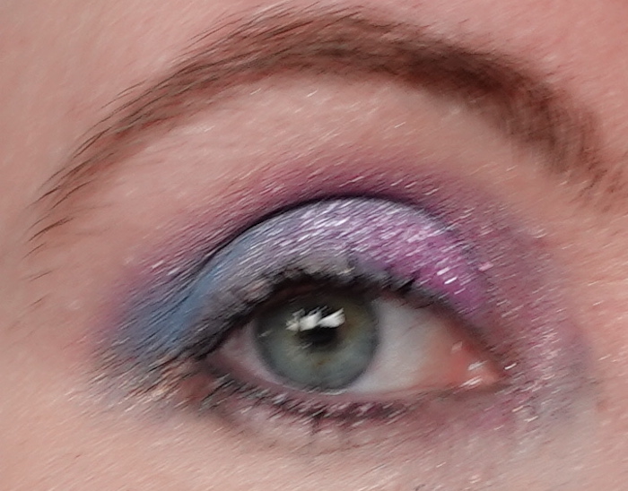 shimmery-blauwroze-ooglook